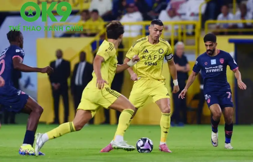 Ronaldo chứng minh đẳng cấp bằng cú đúp quyết định, trong đó có bàn thắng phút 90+14 đầy cảm xúc